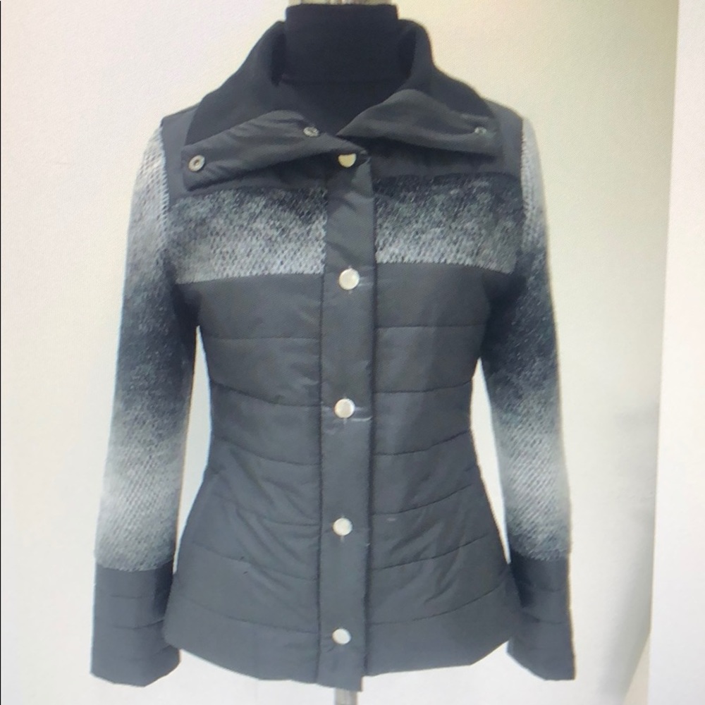 Short puffer coat